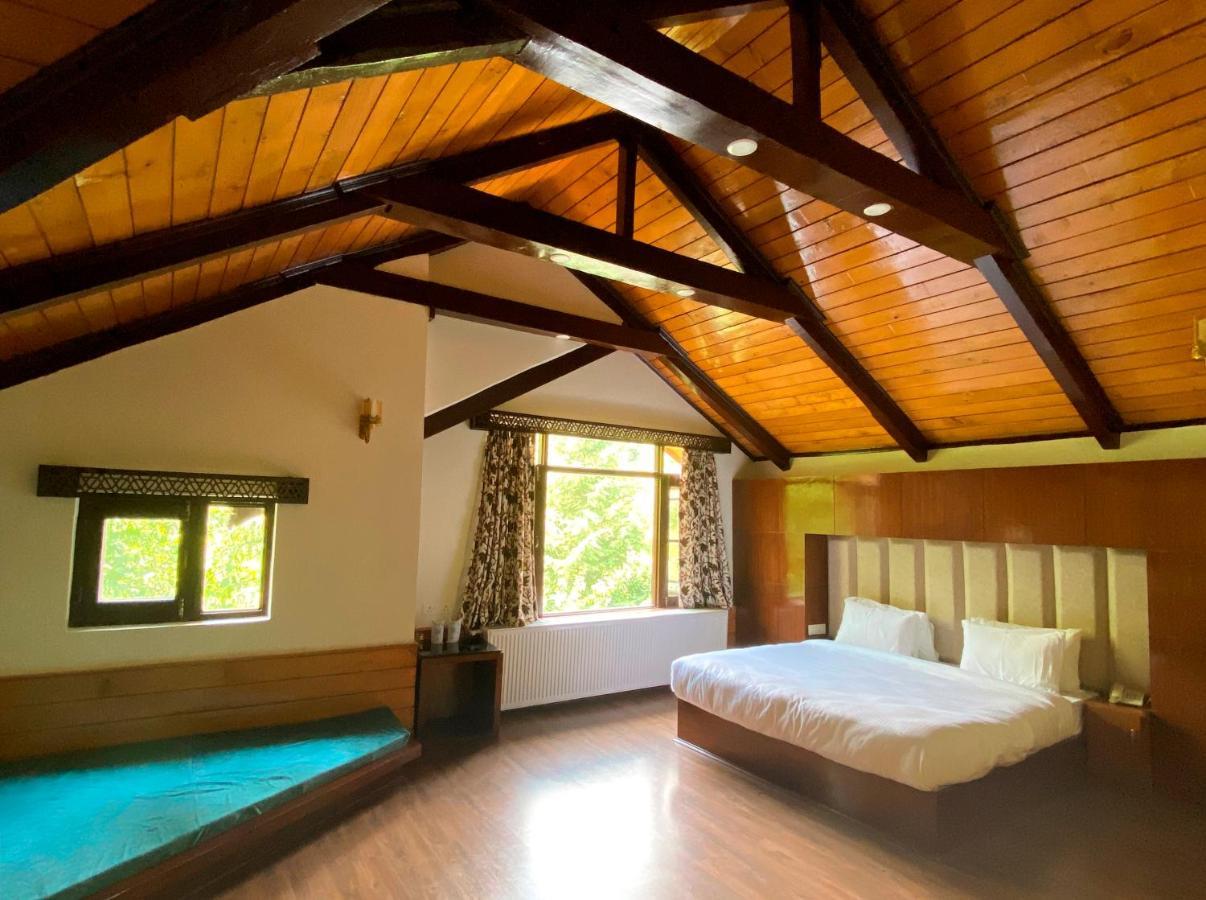 Six Seasons Pahalgam Exterior photo