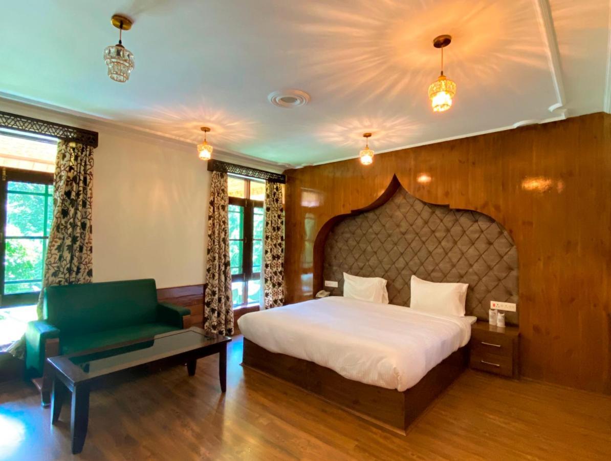 Six Seasons Pahalgam Exterior photo