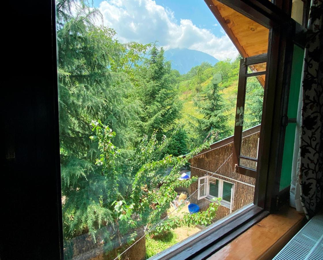 Six Seasons Pahalgam Exterior photo