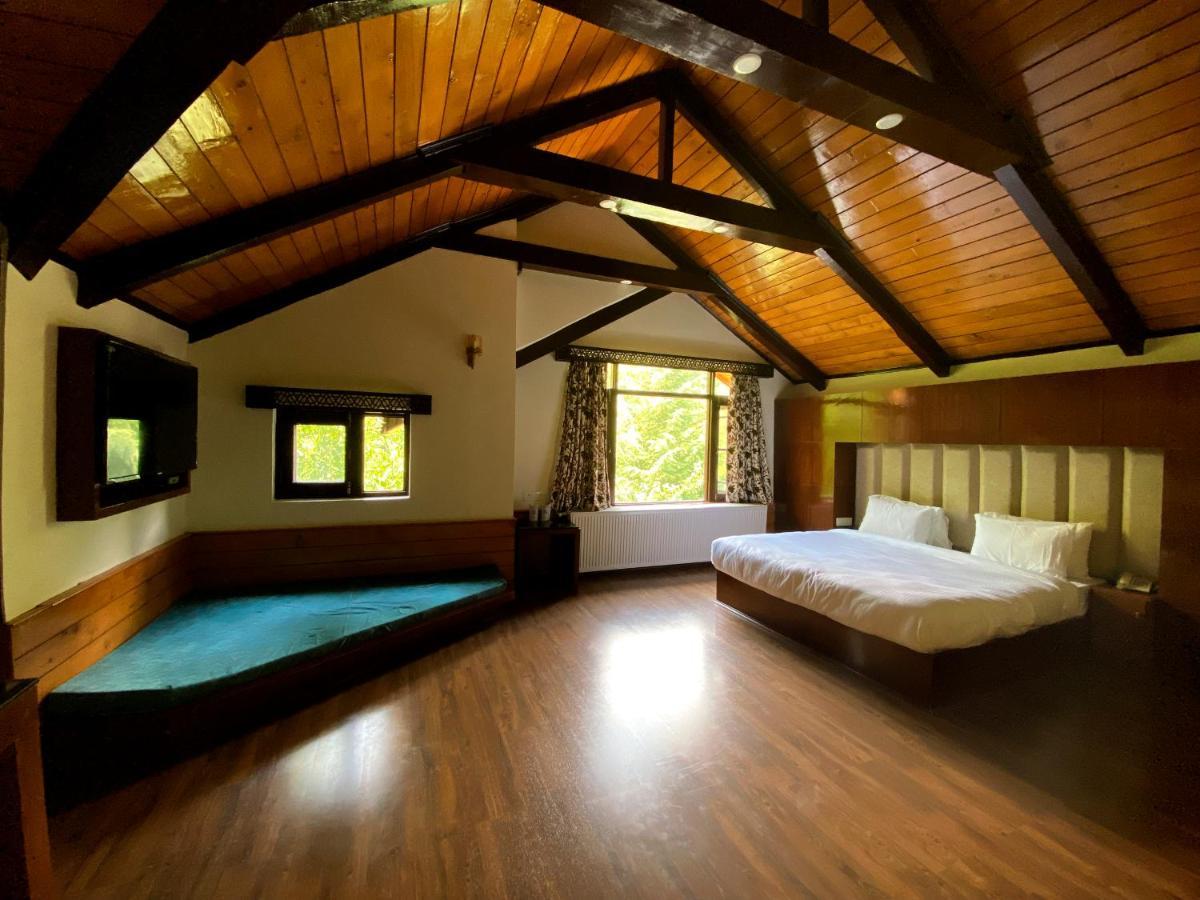 Six Seasons Pahalgam Exterior photo