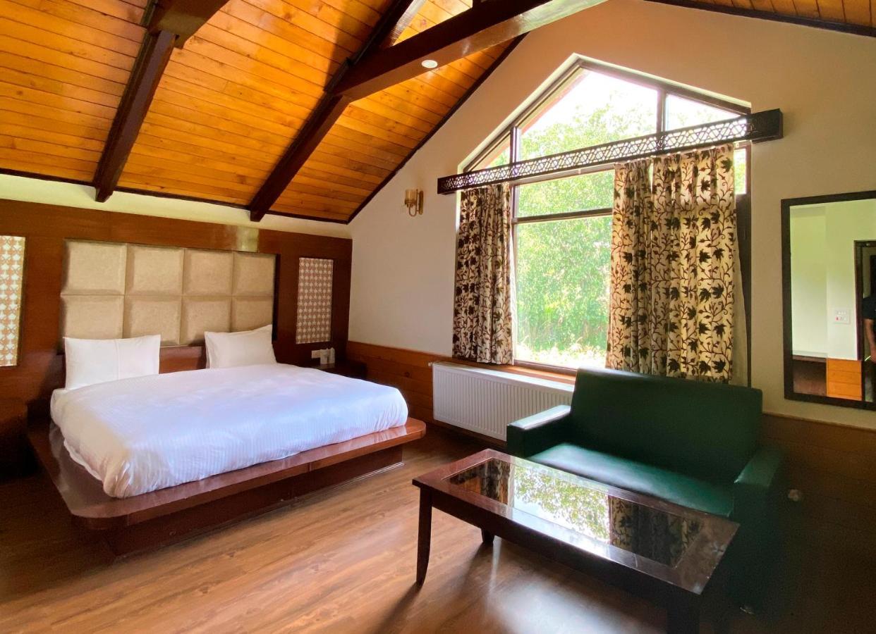 Six Seasons Pahalgam Exterior photo