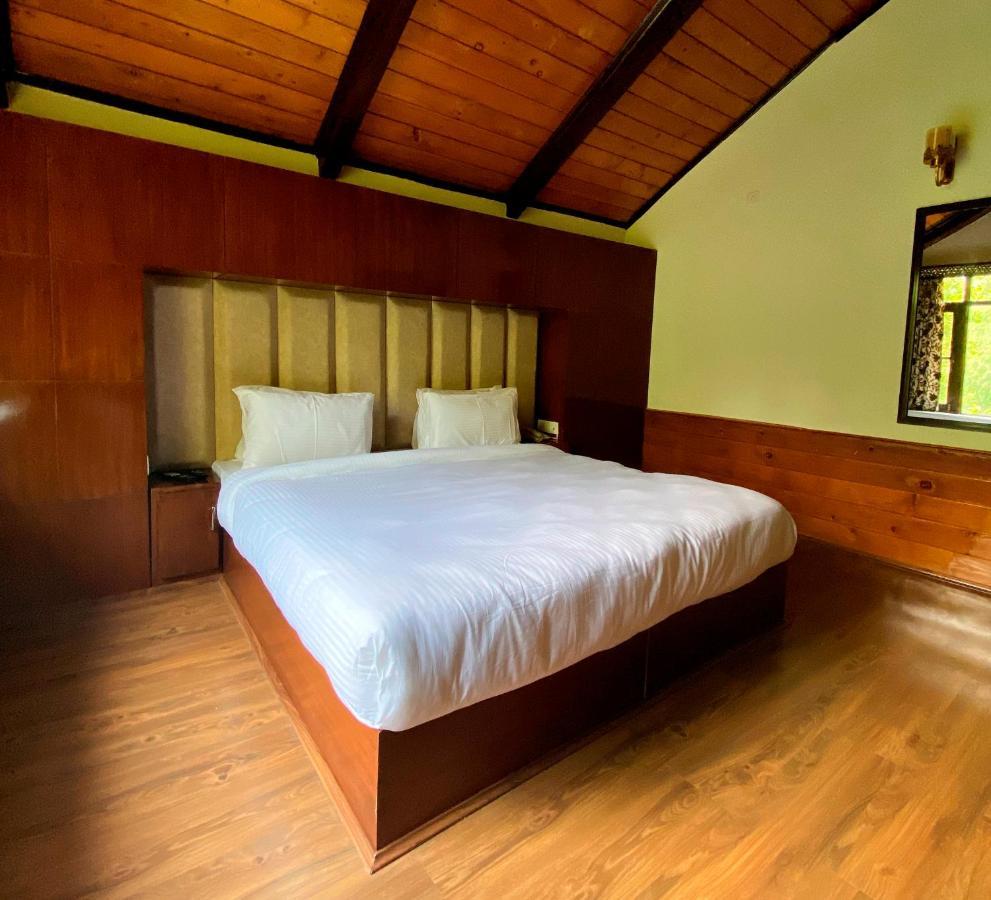 Six Seasons Pahalgam Exterior photo